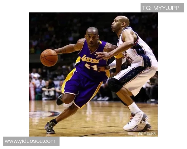 科比与足球传奇球星同框呈现 体育巨星跨界对话的视觉碰撞