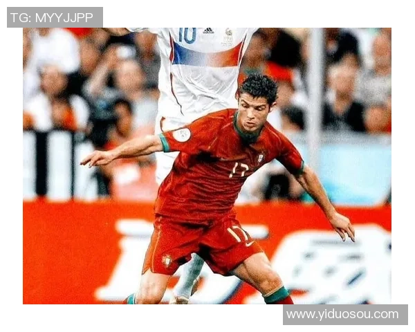 购买足球球星经典高清照片收藏指南与热门明星影像推荐